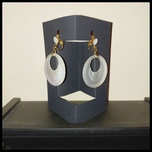 Vintage Mother of Pearl Circular Earrings